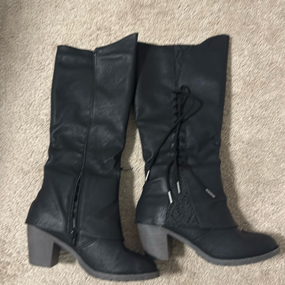 Lukees black knee high boots with zipper and 3 inch chunky heel.